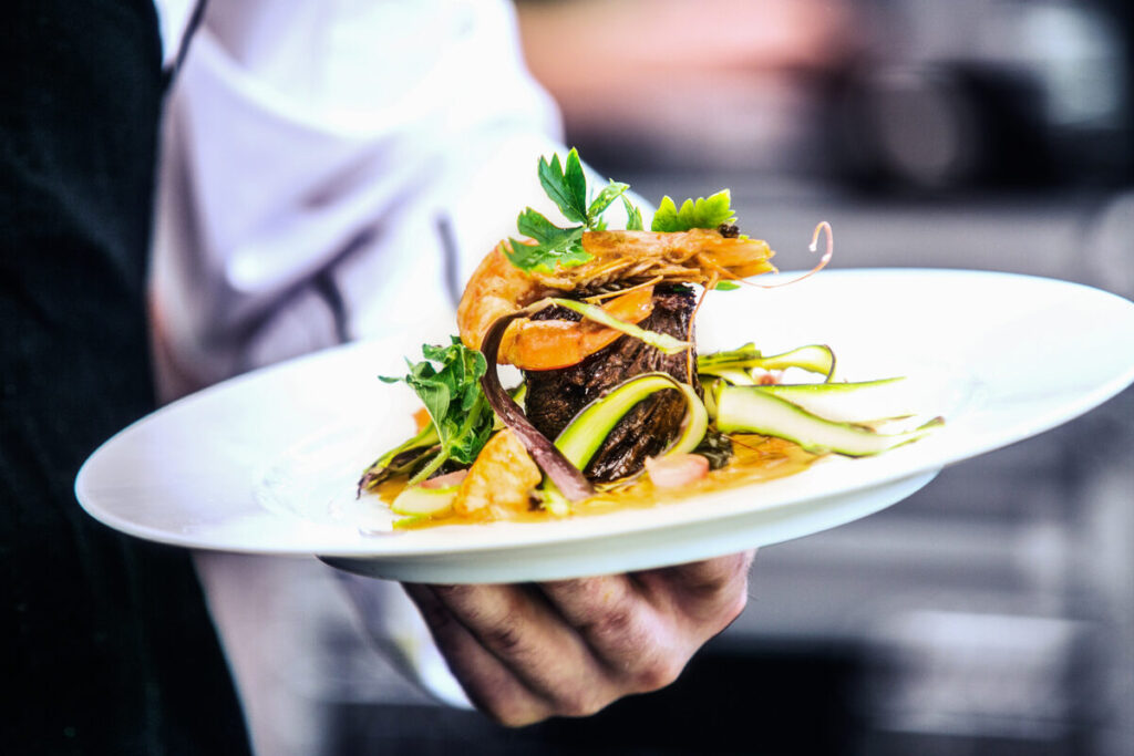 A Foodie’s Guide to The Cliffs at Walnut Cove: Indulge in the Neighborhood’s Finest Dining Experiences
